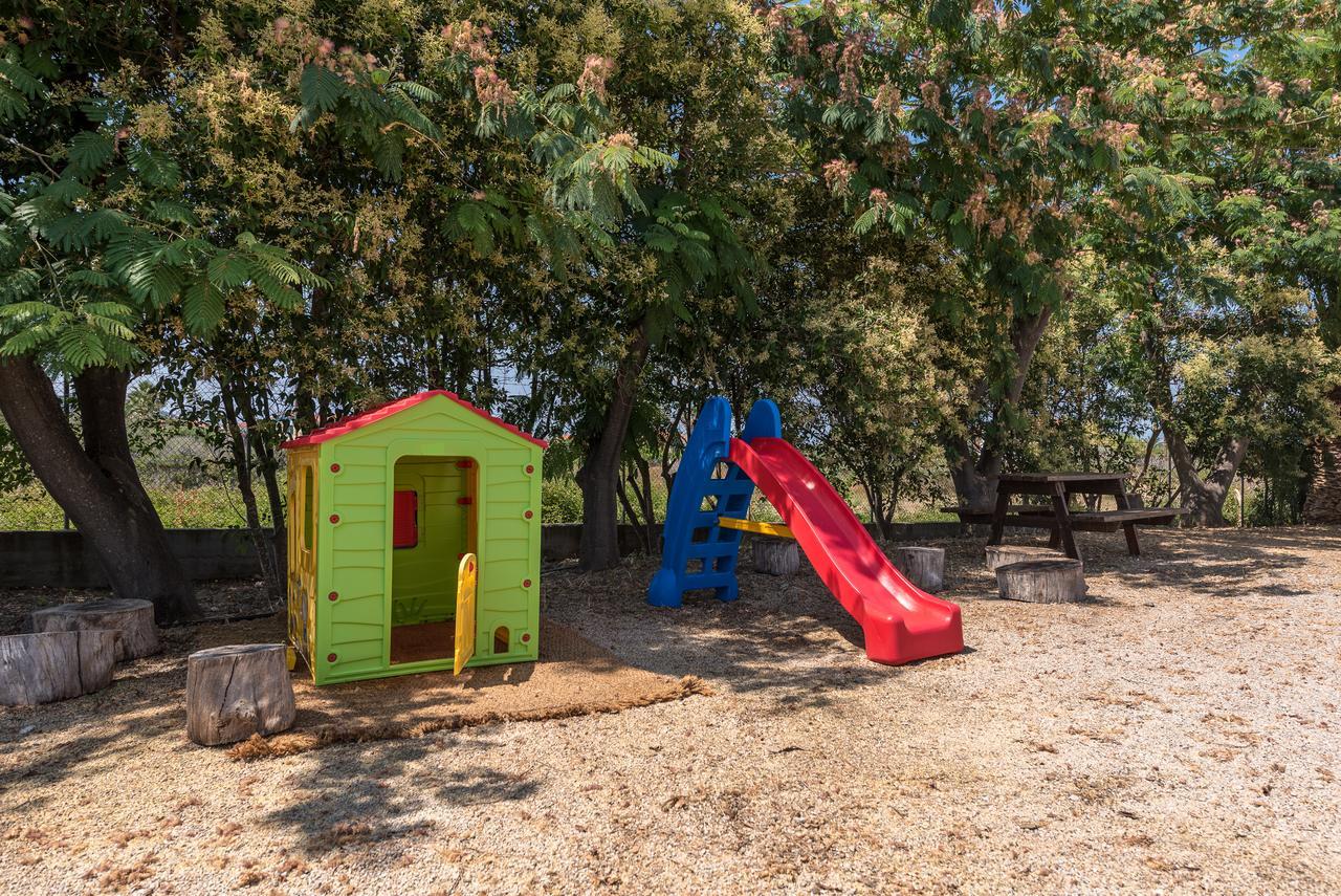Pavlimari Studios Pyrgi Thermis Bagian luar foto